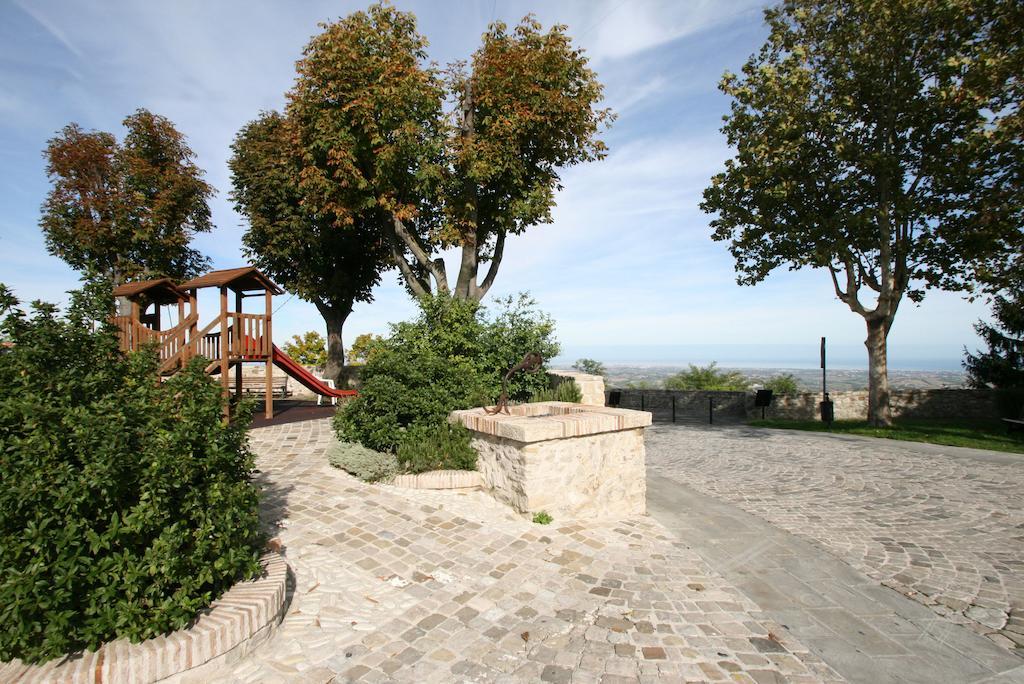 Albergo Centopini Gemmano Bagian luar foto
